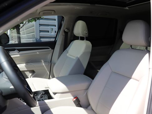 Used 2023 Volkswagen Atlas SE AWD/4WD image 17