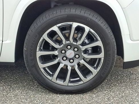 Used 2021 GMC Acadia Denali w/ Denali Ultimate Package AWD/4WD image 28
