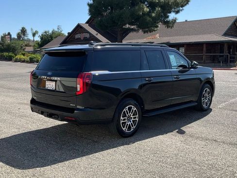 Used 2025 Ford Expedition Max Active AWD/4WD image 6