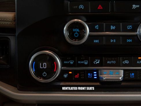 Used 2024 Ford Expedition Max Limited AWD/4WD image 40