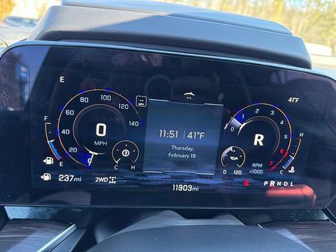 Certified 2025 Chevrolet Suburban Premier image 39