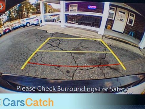 Used 2018 MAZDA MAZDA3 Sport w/ Preferred Equipment Package image 32