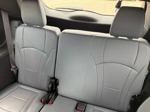 Used 2023 Buick Enclave Essence FWD image 14
