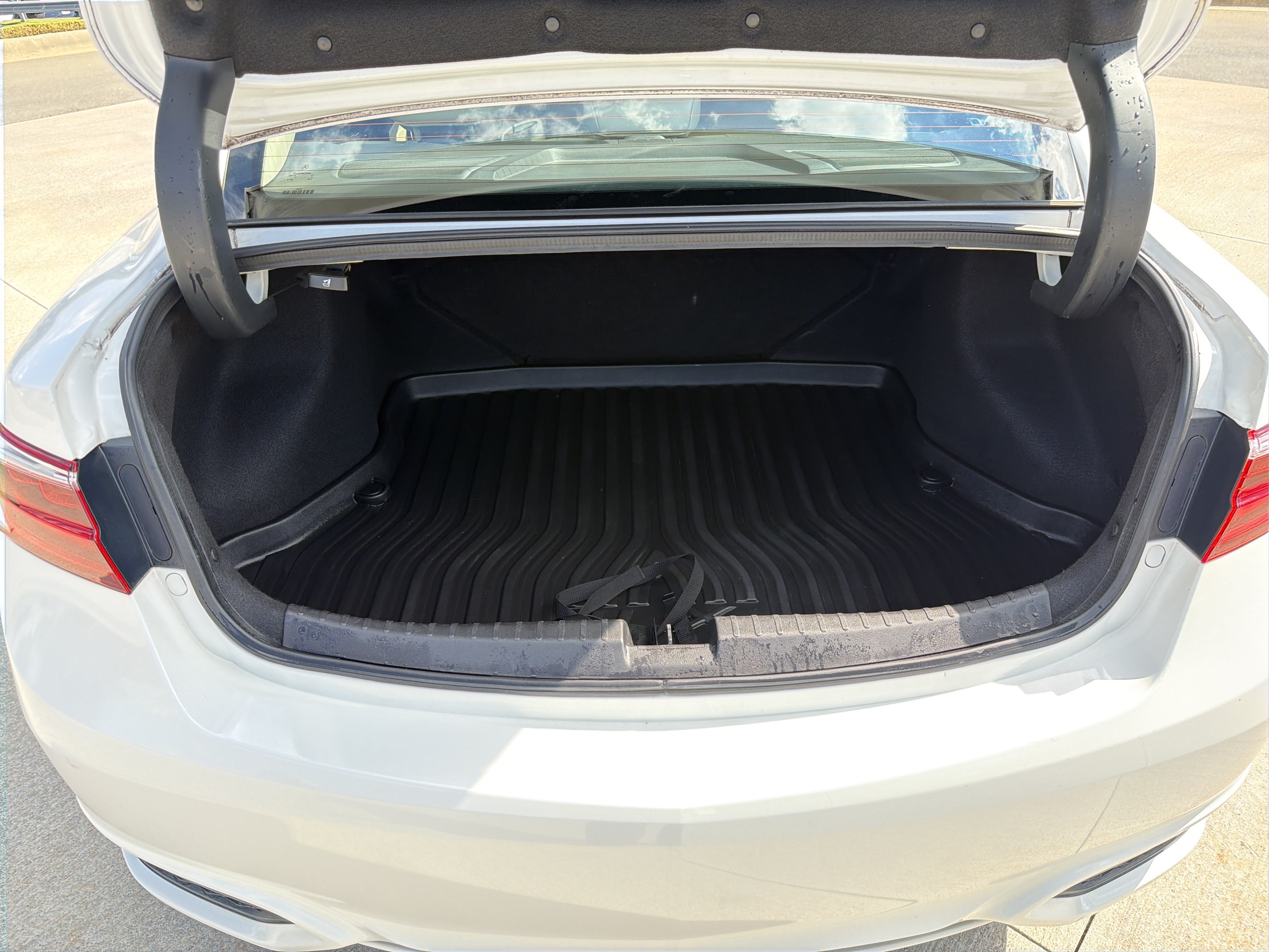 Certified 2017 Acura ILX FWD image 31