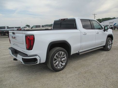New 2026 GMC Sierra 1500 Denali w/ Denali Reserve Package AWD/4WD image 4