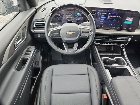 New 2026 Chevrolet Traverse LT w/ Enhanced Driving Package image 9