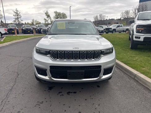 Used 2022 Jeep Grand Cherokee L Summit w/ Luxury Tech Group V image 3