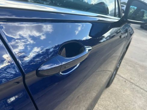 Certified 2023 Volkswagen Tiguan SE image 33