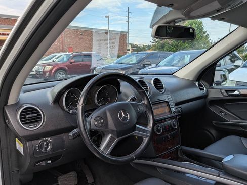 Used 2010 Mercedes-Benz ML 350 2WD image 29