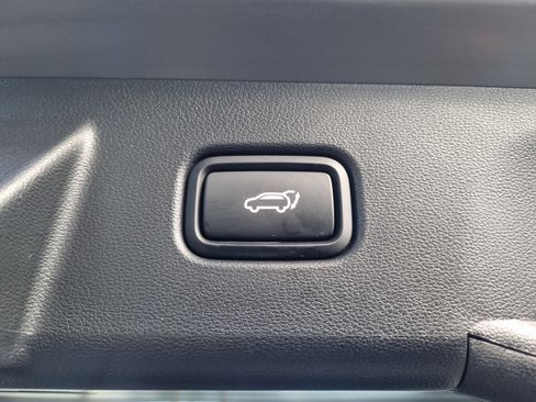 Used 2025 Hyundai Tucson Limited FWD image 13