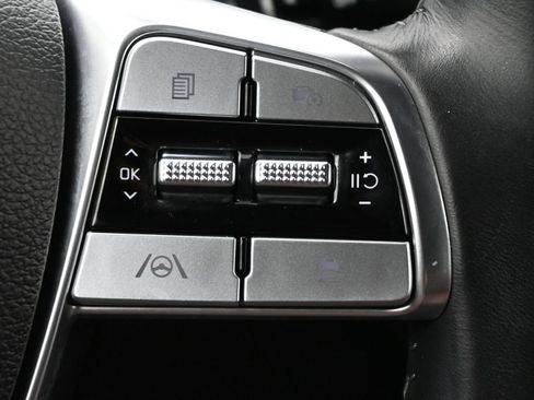 Used 2024 Kia Telluride EX w/ EX Captain's Chair Package FWD image 9