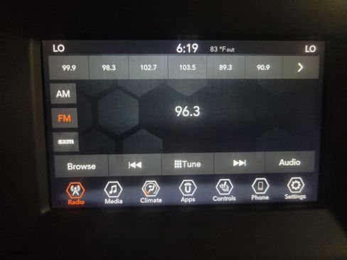 Used 2019 Jeep Compass Latitude w/ Cold Weather Group AWD/4WD image 25