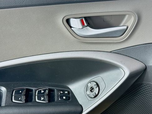 Used 2017 Hyundai Santa Fe Sport image 20