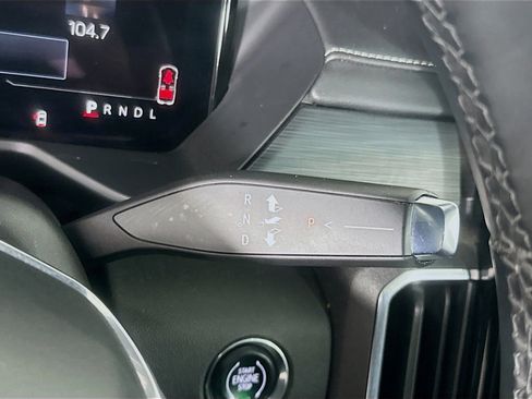 Used 2025 GMC Acadia Elevation image 24