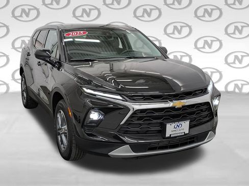 Used 2025 Chevrolet Blazer LT AWD/4WD image 14
