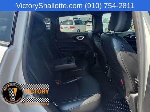 Certified 2025 Jeep Compass Trailhawk AWD/4WD image 31