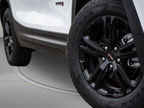 Certified 2024 GMC Terrain AT4 w/ Infotainment Package II image 26