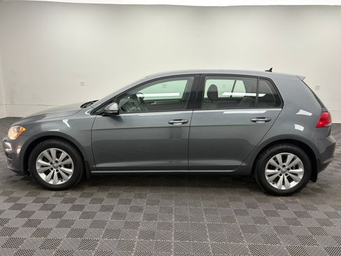 Used 2015 Volkswagen Golf TDI S FWD image 9