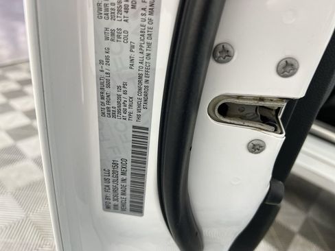 Used 2020 RAM 2500 Laramie image 32