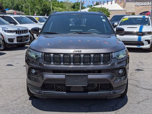 Used 2023 Jeep Compass Latitude AWD/4WD image 3