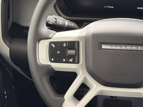 New 2026 Land Rover Defender 110 X-Dynamic SE image 12