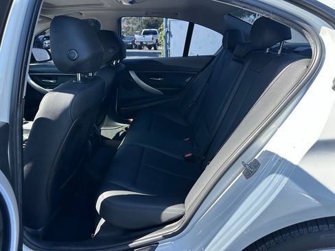 Used 2016 BMW 320i Sedan RWD image 7