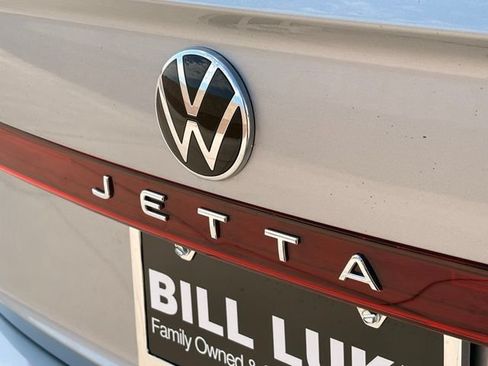 Used 2025 Volkswagen Jetta Sport FWD image 5