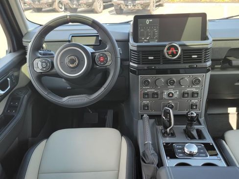 Used 2025 INEOS Grenadier image 13