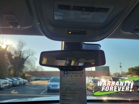 Used 2022 GMC Canyon Denali image 12