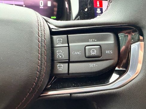 Used 2025 Jeep Wagoneer S Limited image 36