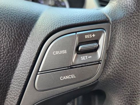 Used 2018 Hyundai Santa Fe Sport FWD image 29