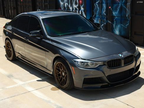 Used 2017 BMW 340i Sedan RWD image 17