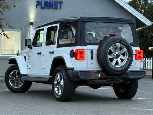 Used 2018 Jeep Wrangler Unlimited Sahara w/ Dual Top Group image 7