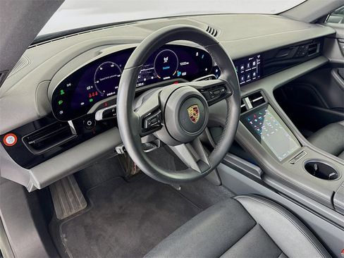 Certified 2023 Porsche Taycan image 4