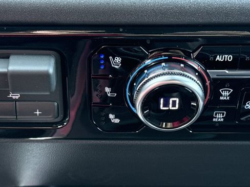 New 2026 GMC Sierra 1500 SLT AWD/4WD image 21