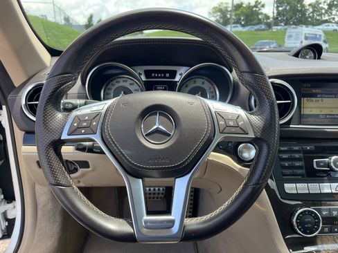 Used 2013 Mercedes-Benz SL 550 image 19