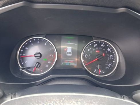 Used 2022 Toyota RAV4 XLE Premium FWD image 16