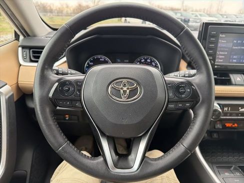 Used 2021 Toyota RAV4 XLE w/ XLE Grade Weather Package image 37