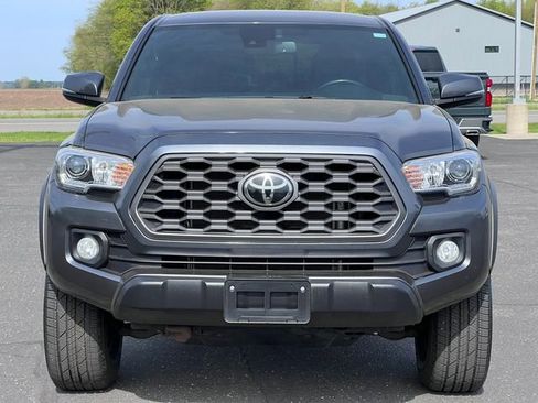 Used 2021 Toyota Tacoma TRD Off-Road w/ Technology Package AWD/4WD image 36