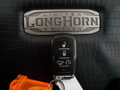 Used 2024 RAM 1500 Limited AWD/4WD image 34