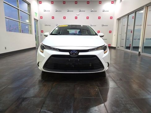 Used 2024 Toyota Corolla LE image 2