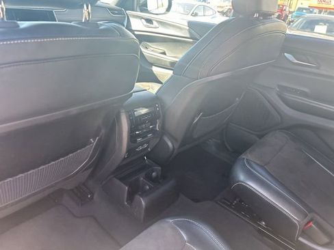 Used 2023 Jeep Grand Cherokee L Laredo AWD/4WD image 18
