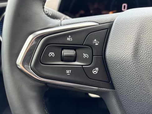 Used 2025 Chevrolet Trax LT w/ LT Convenience Package FWD image 29