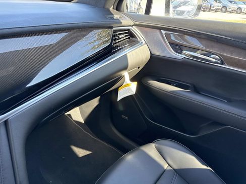 New 2025 Cadillac XT6 Premium Luxury w/ Platinum Package image 23