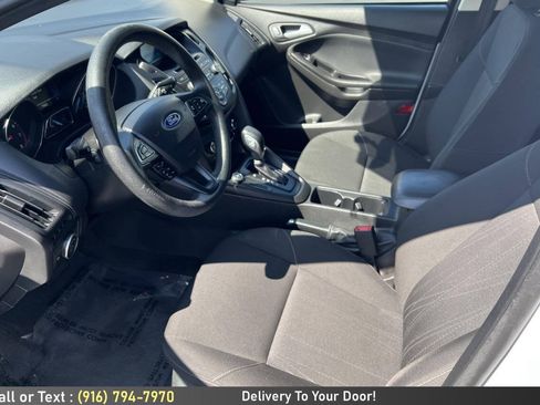 Used 2017 Ford Focus SE FWD image 13