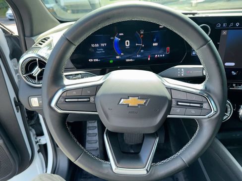 Used 2024 Chevrolet Blazer EV LT AWD/4WD image 16