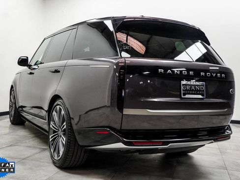 Used 2023 Land Rover Range Rover Long Wheelbase SE AWD/4WD image 11
