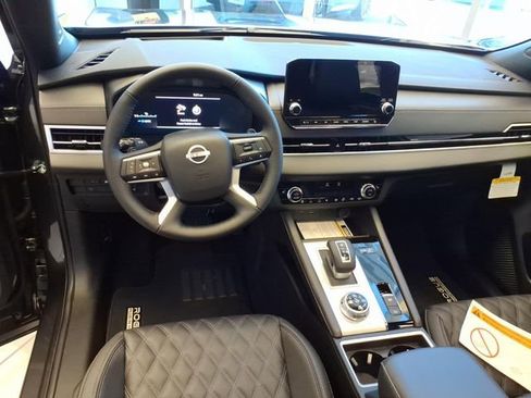 New 2026 Nissan Rogue Platinum AWD/4WD image 9