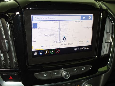 Used 2023 Chevrolet Traverse RS image 67