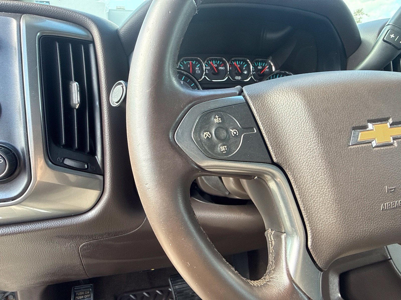 Used 2015 Chevrolet Silverado 2500 LT w/ LT Plus Package AWD/4WD image 11